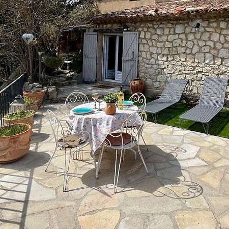La Maison D'Eddy Et Caro Aux Portes Du Verdon Trigance Exterior foto
